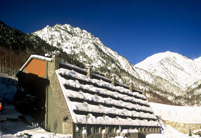 Atiram Patagonia Hotel Arinsal Buitenkant foto
