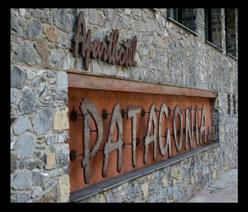 Atiram Patagonia Hotel Arinsal Buitenkant foto
